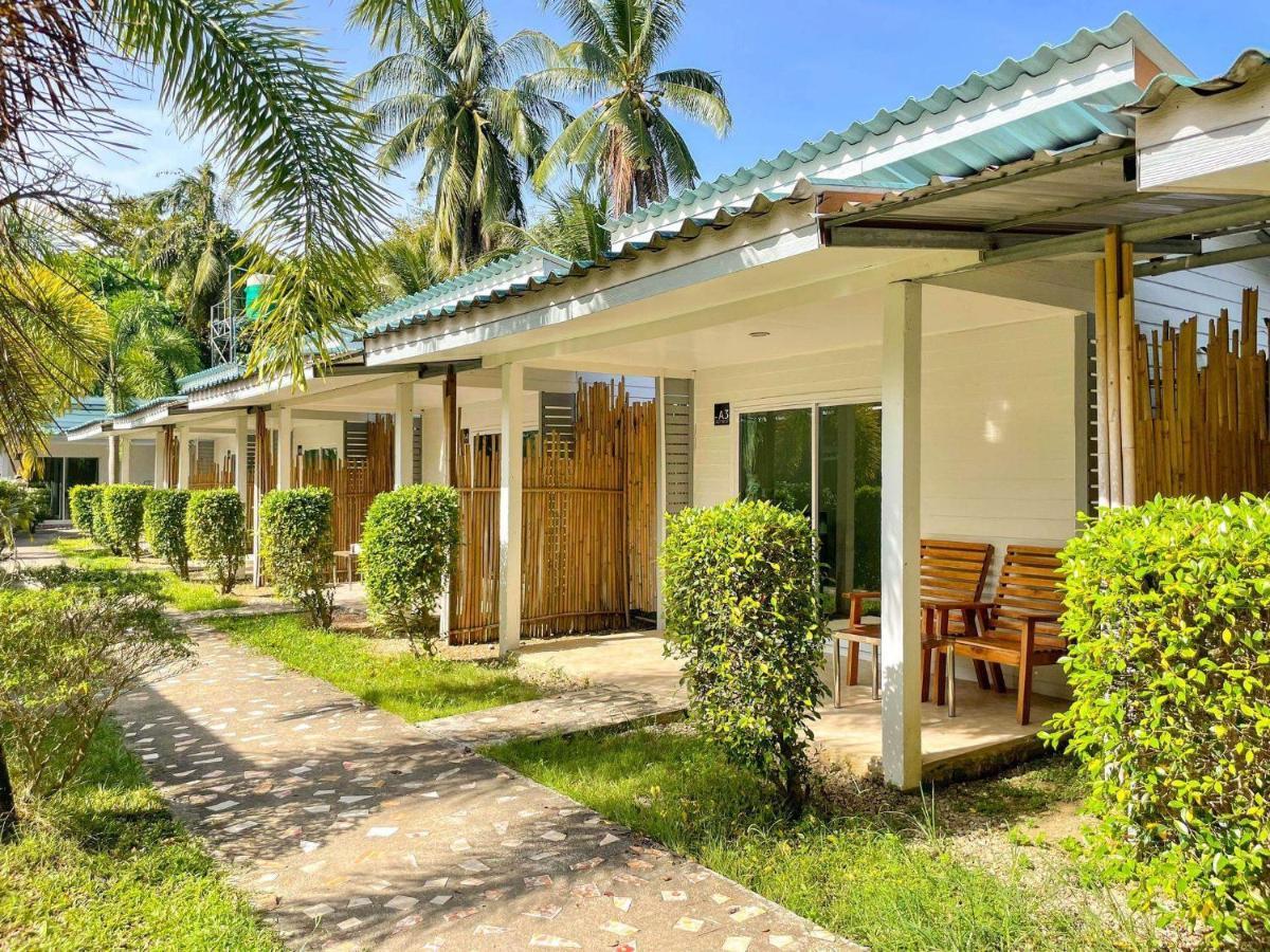 Smile Resort Koh Mook Exterior photo